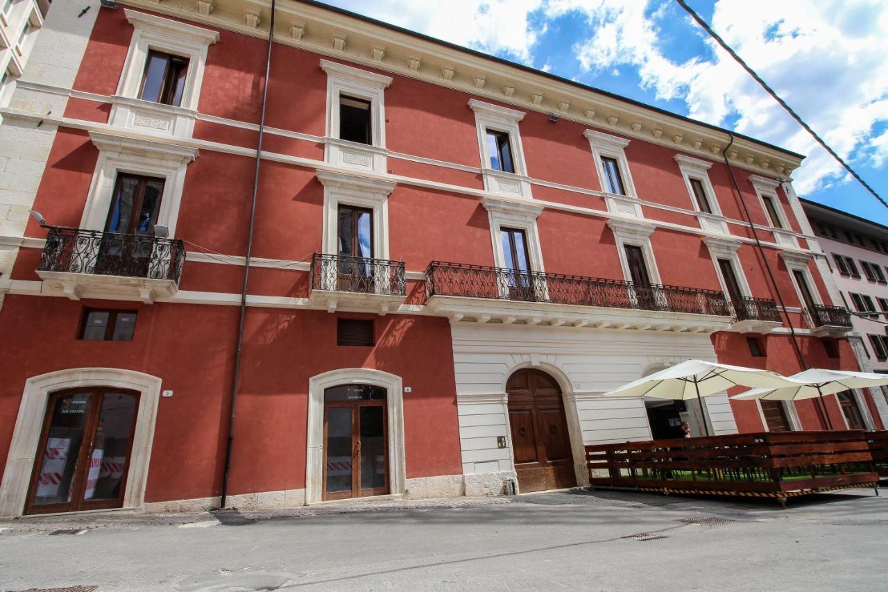 Nel Cuore Dell'Aquila Bnb Exterior foto